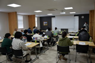 (B
$B!!F|;~!'(B2023$BG/(B4$B7n(B24$BF|!J7n!K(B14:30$B!A(B16:00
$B!!>l=j!'3t<02q
![